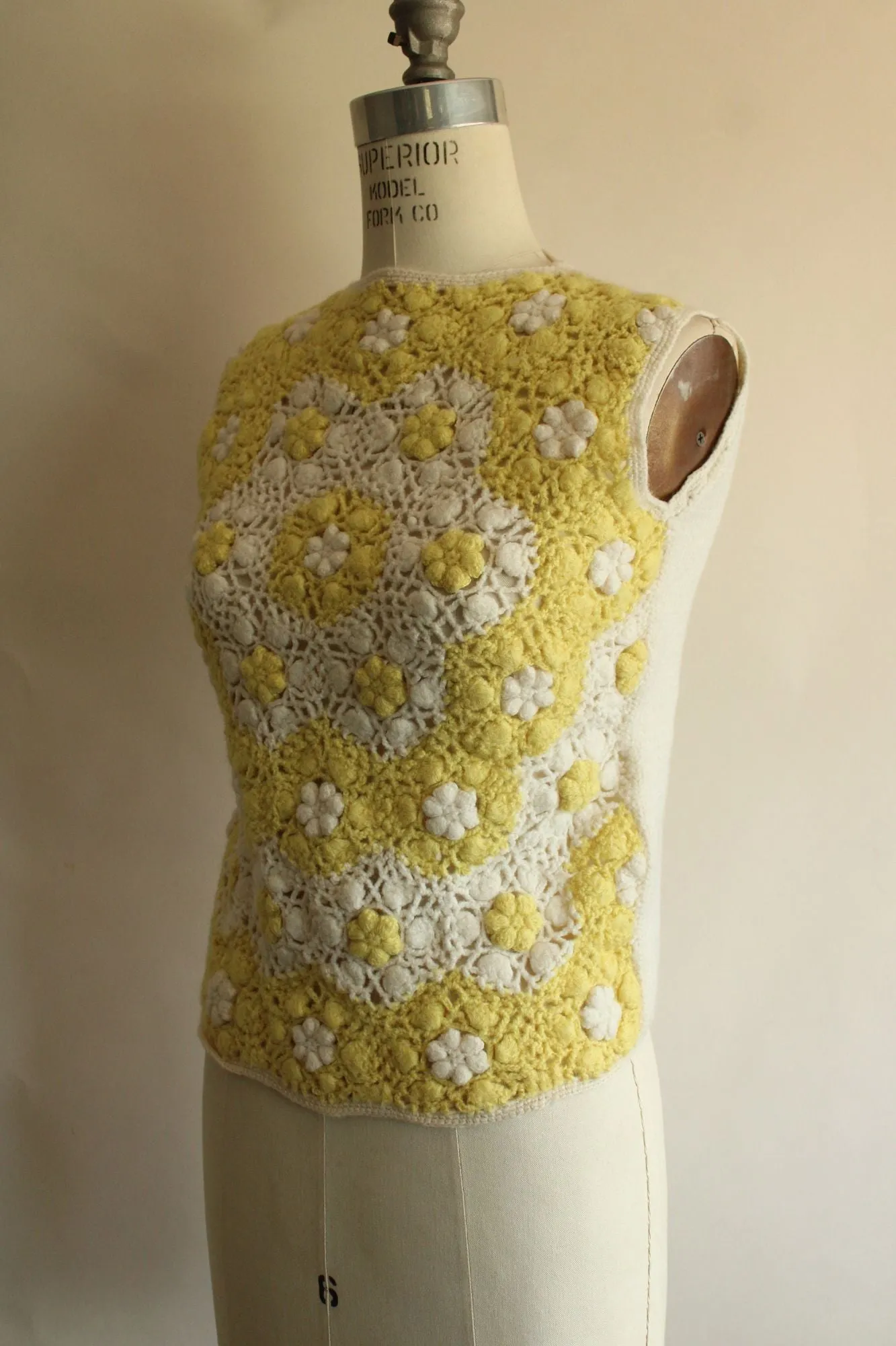 Vintage 1960s Yellow and White Crocheted Wool Sleeveless Sweater