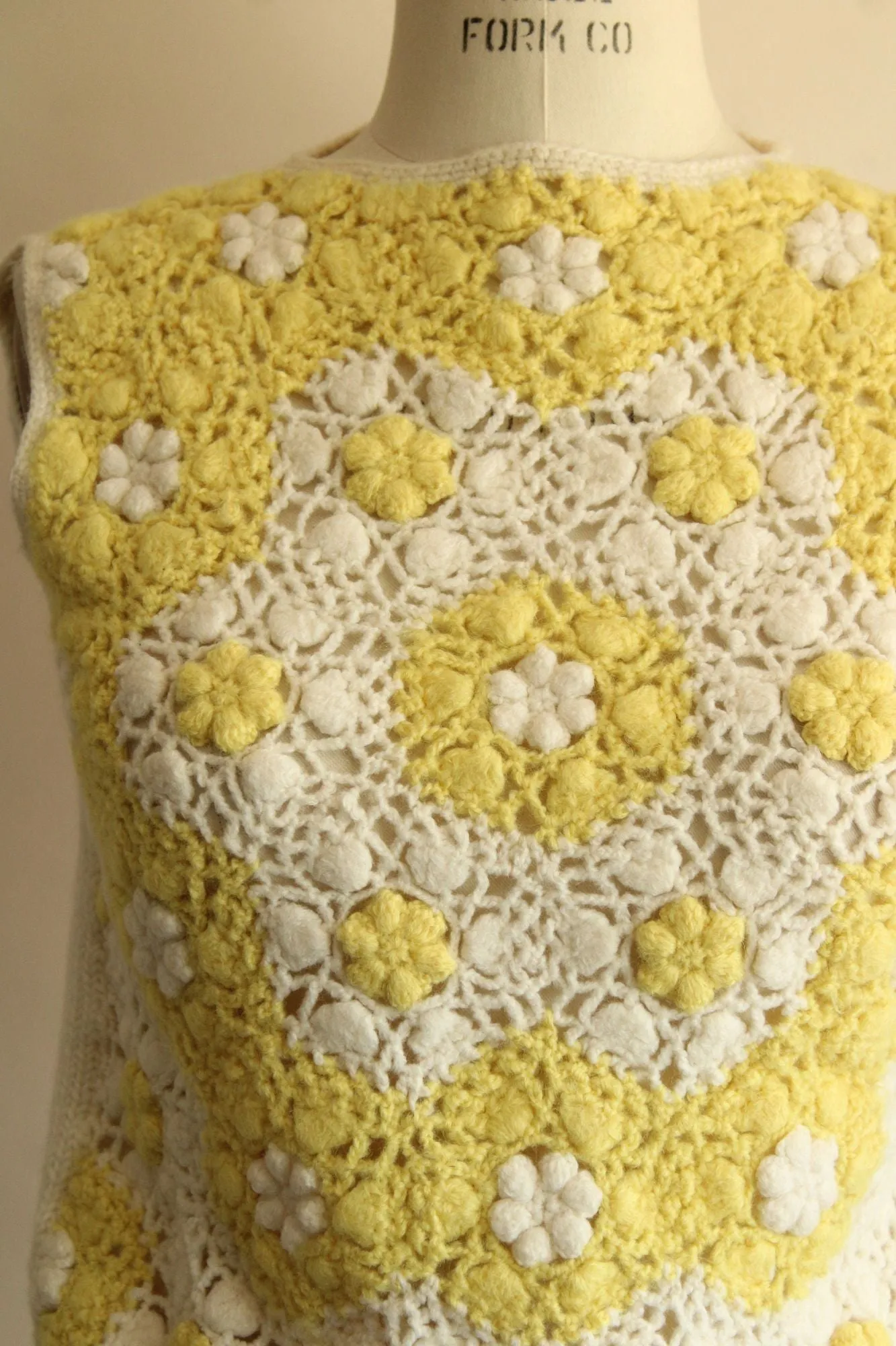Vintage 1960s Yellow and White Crocheted Wool Sleeveless Sweater
