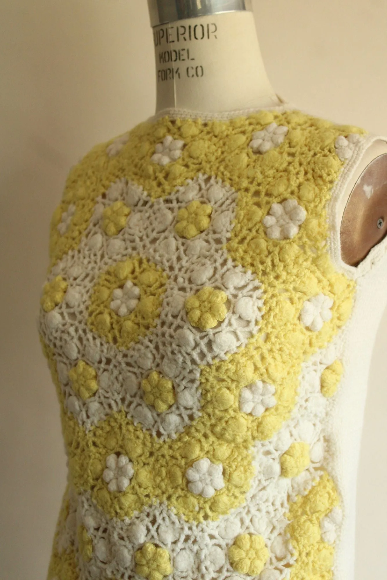 Vintage 1960s Yellow and White Crocheted Wool Sleeveless Sweater
