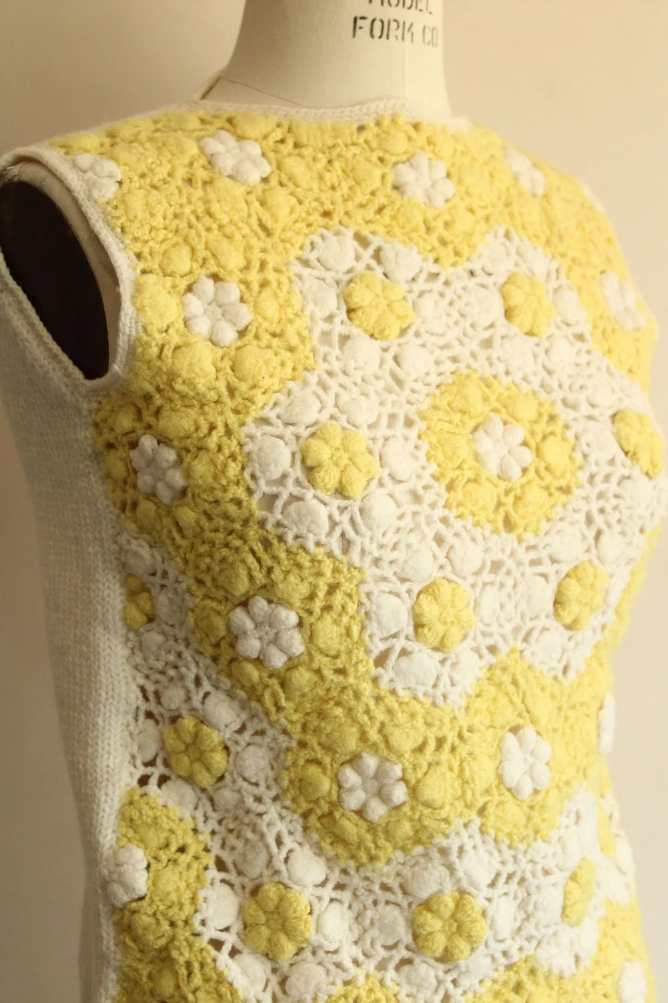 Vintage 1960s Yellow and White Crocheted Wool Sleeveless Sweater