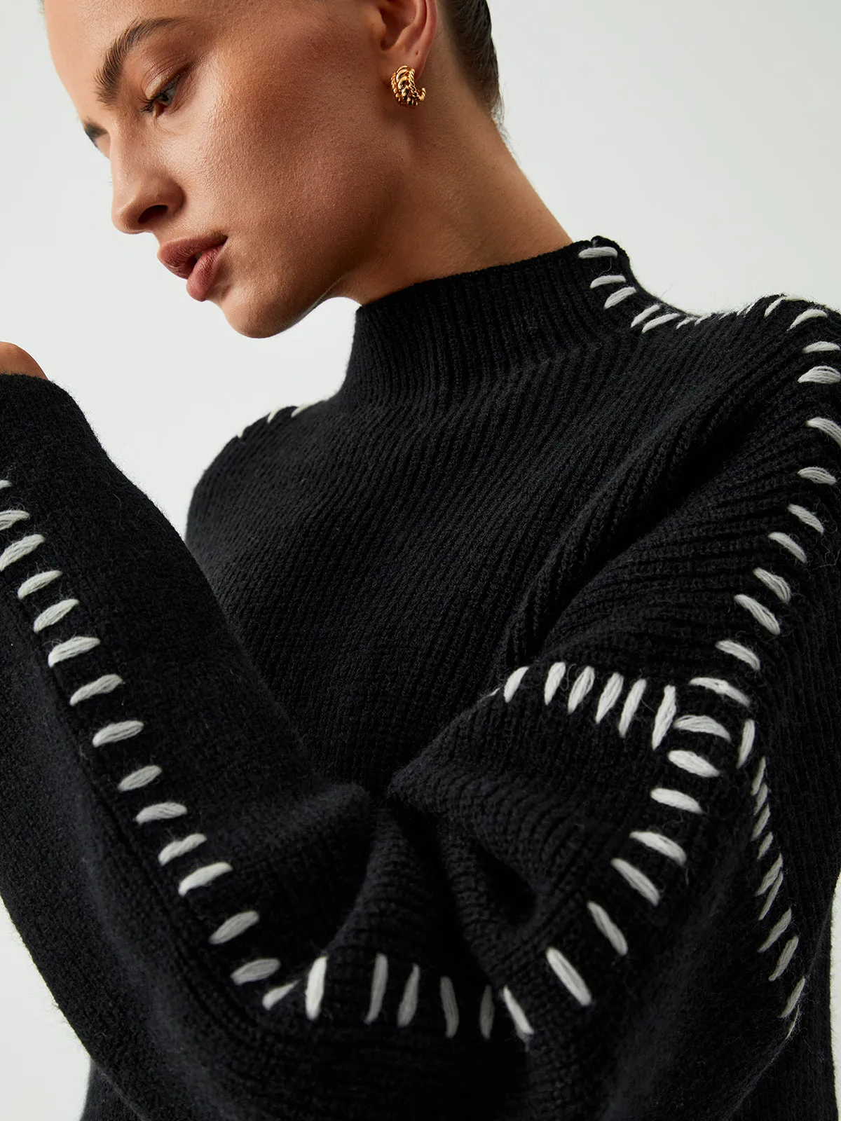 Women's Trendy Black Oversized Knitted Jumper | Ideal for Autumn/Winter